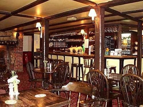 Brace Of Pheasants Hotel Alton Pancras Exterior photo